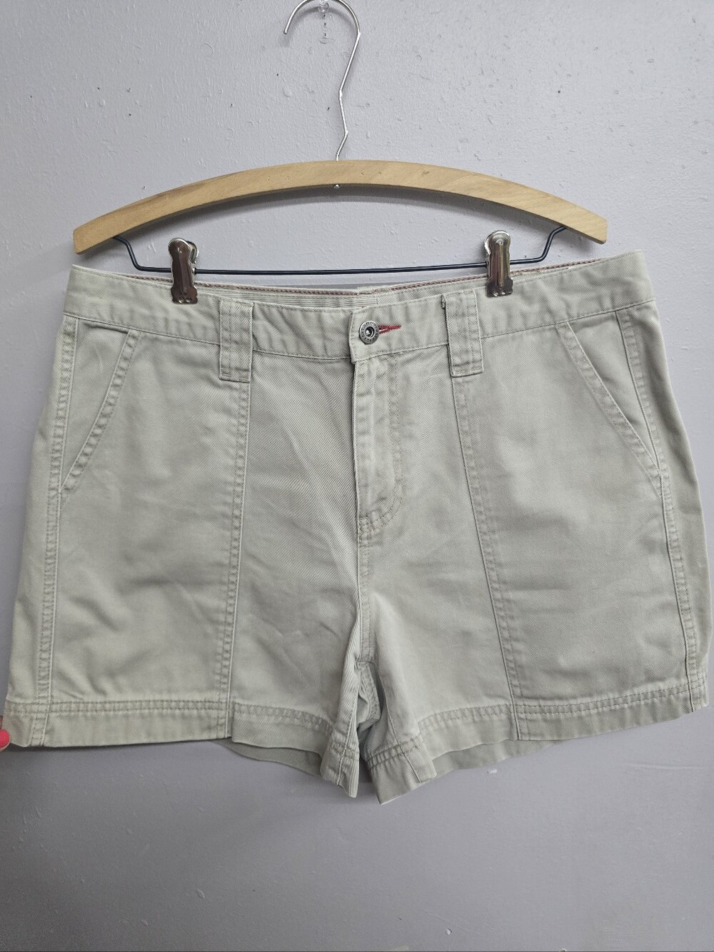 Tommy Hilfiger:: Khaki Cotton Shorts